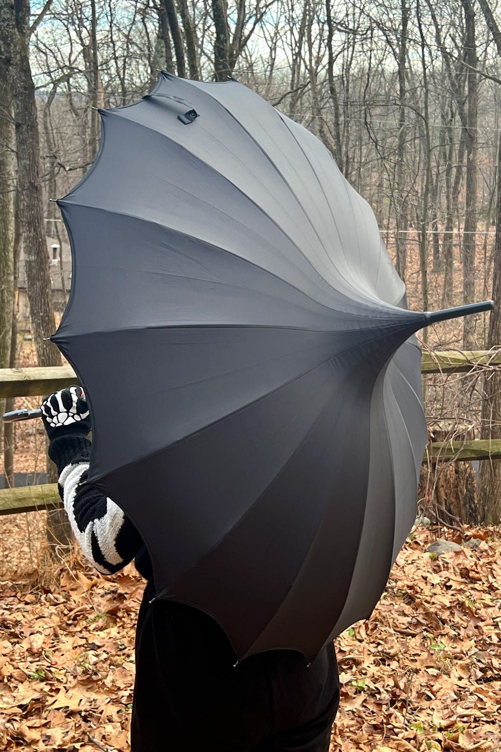 Batwing Pagoda Umbrella MIDNIGHT BLACK