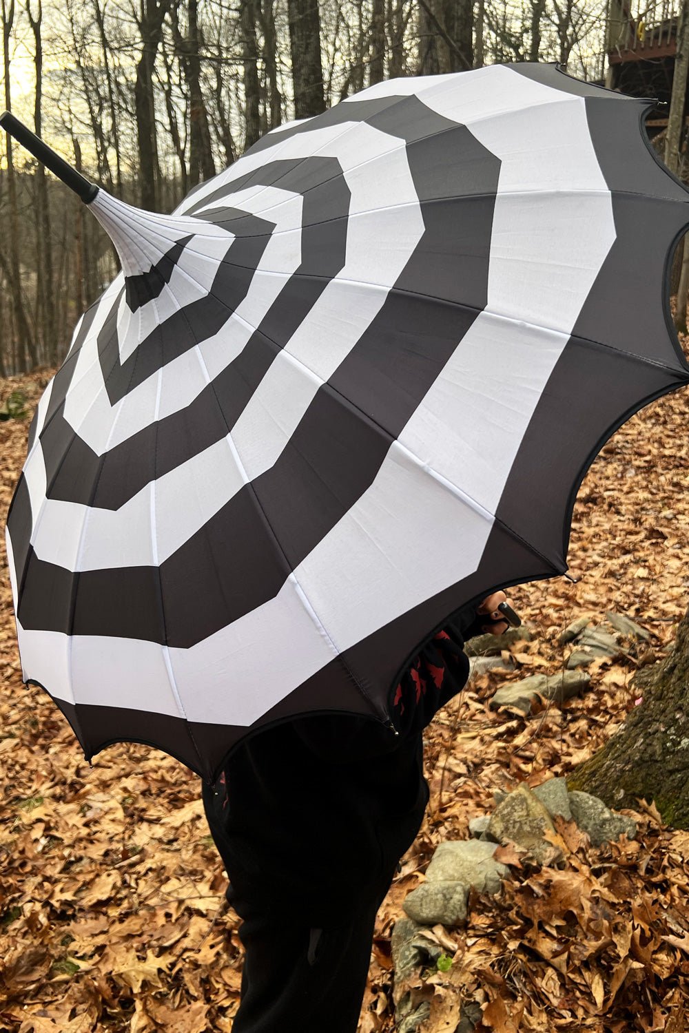 Batwing Pagoda Umbrella SPOOKY SPIRAL