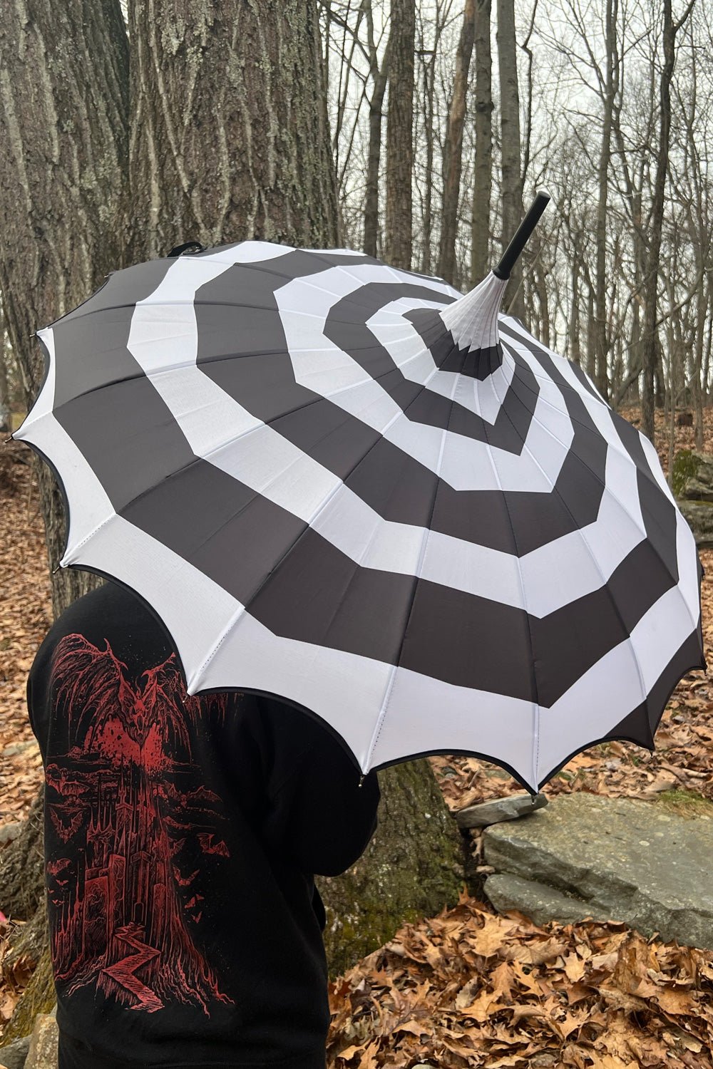 Batwing Pagoda Umbrella SPOOKY SPIRAL
