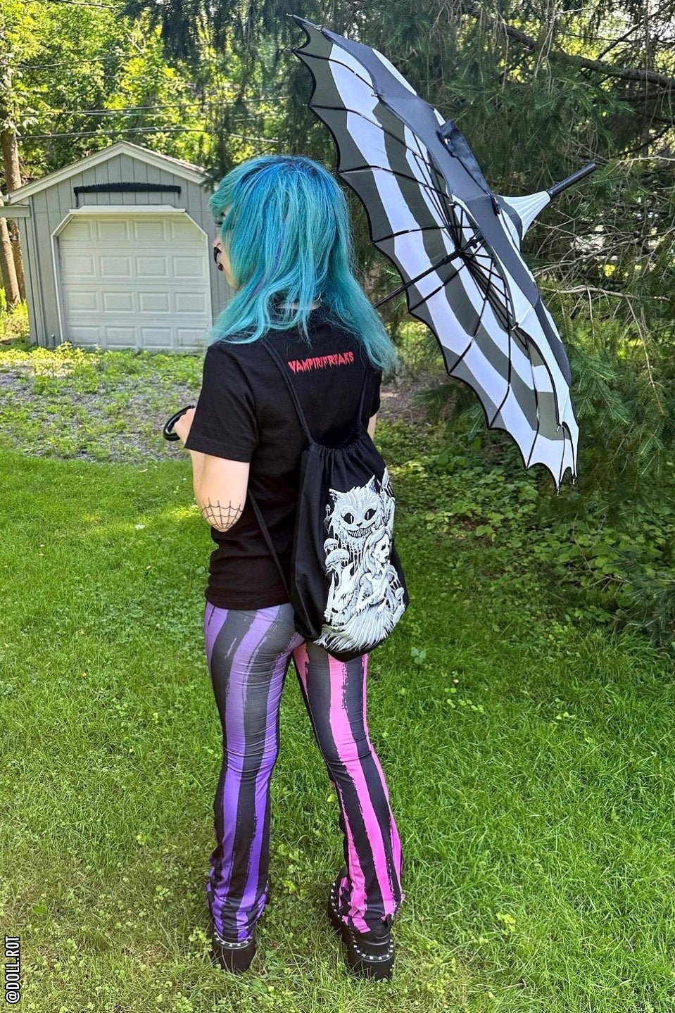 Batwing Pagoda Umbrella SPOOKY SPIRAL