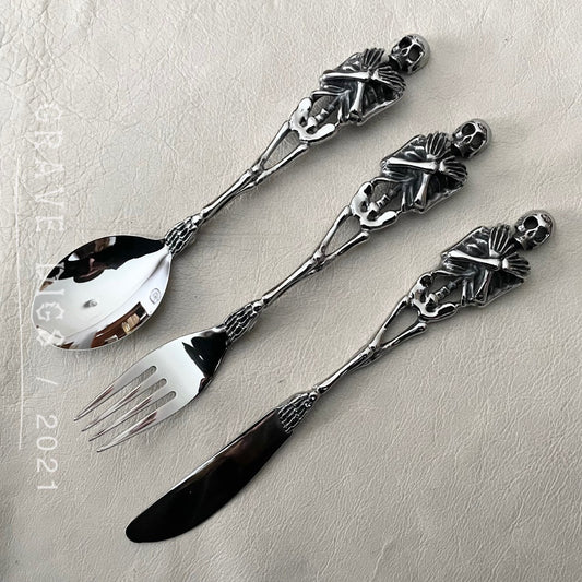 Skeleton Flatware Set | 1 Spoon + 1 Fork + 1 Knife Kitchen Tableware | Gothic Halloween Silverware