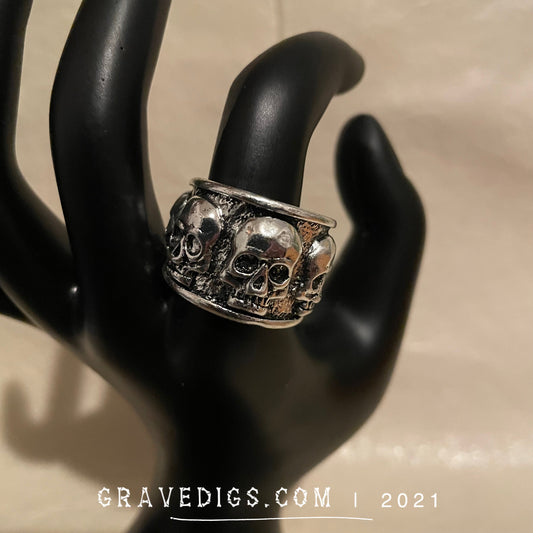 Five Skulls Ring | Stainless Steel | Gothic Horror Fantasy Halloween