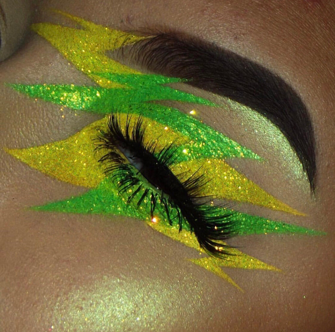 TOXIC DIAMONDS