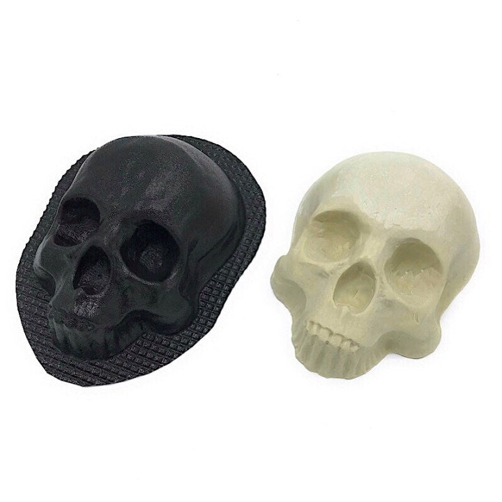 Skull 8" Mold