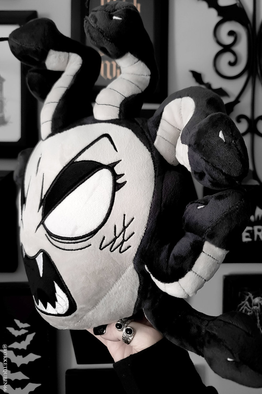 Medusa's Head Plush Toy