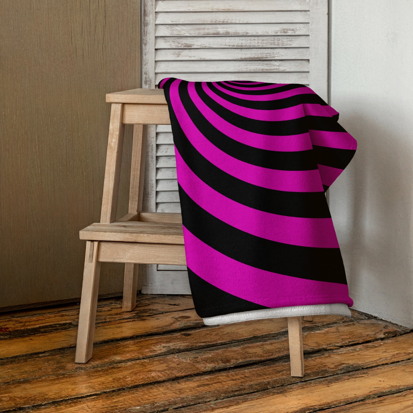 Black and Pink Spiral Towel