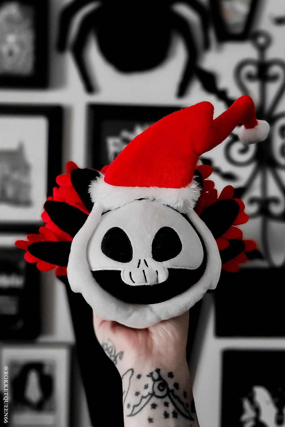 Santa Spooksalotl Plush Toy Limited Holiday Edition