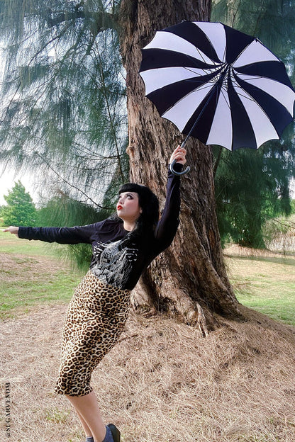 Batwing Pagoda Umbrella BLACK and WHITE STRIPED