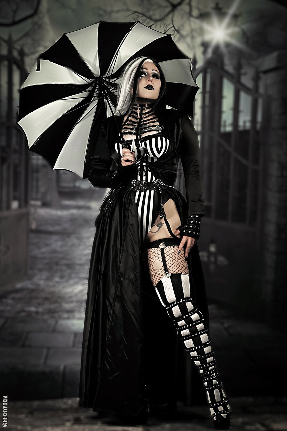 Batwing Pagoda Umbrella BLACK and WHITE STRIPED