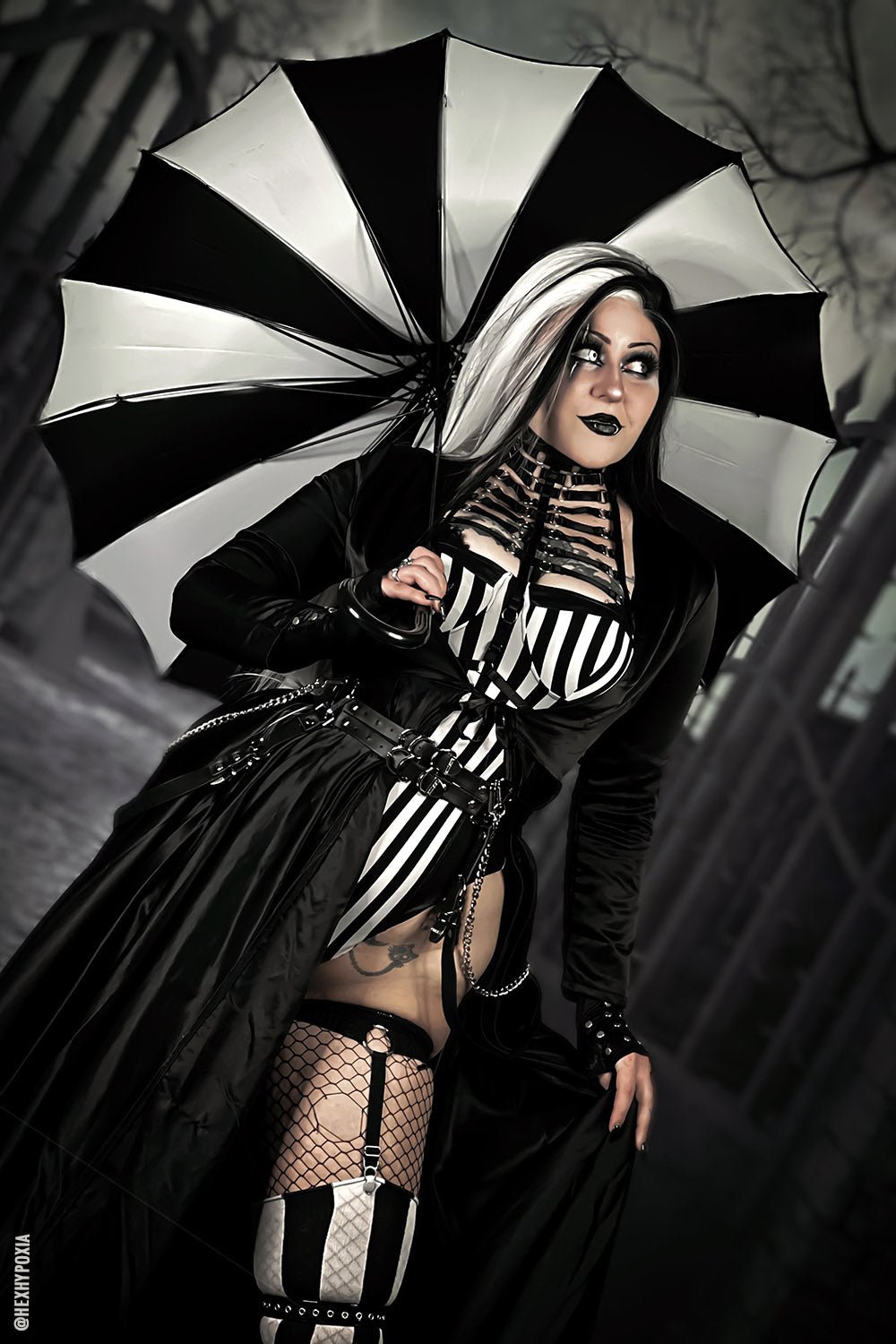 Batwing Pagoda Umbrella BLACK and WHITE STRIPED