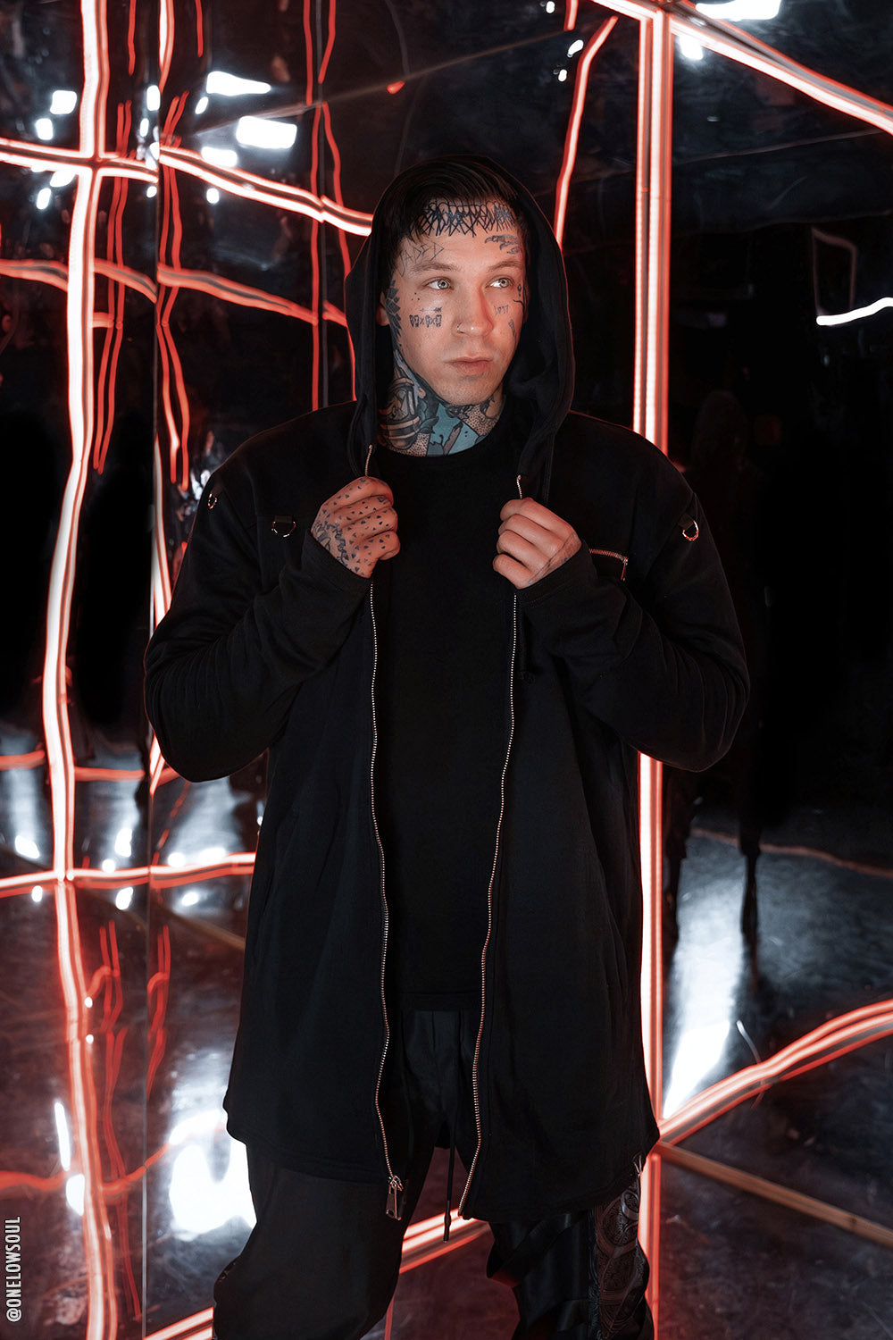 VF Ultramage Hoodie [Black]