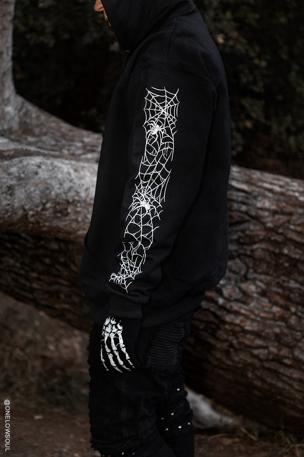 Death Spider Hoodie [Spiderweb Sleeves]