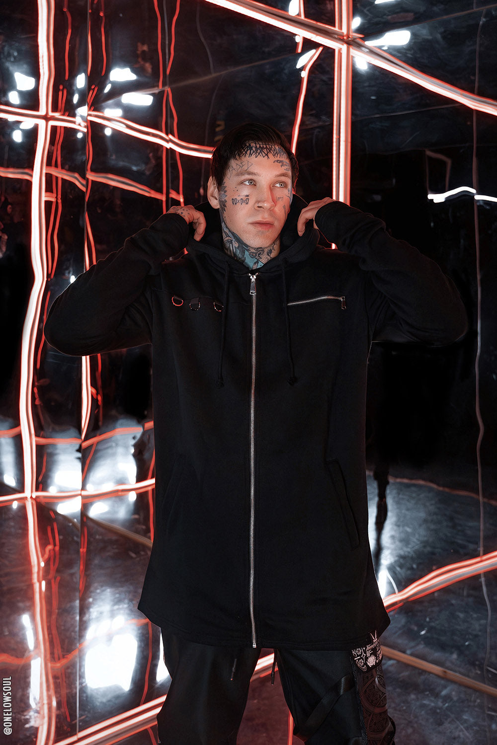 VF Ultramage Hoodie [Black]